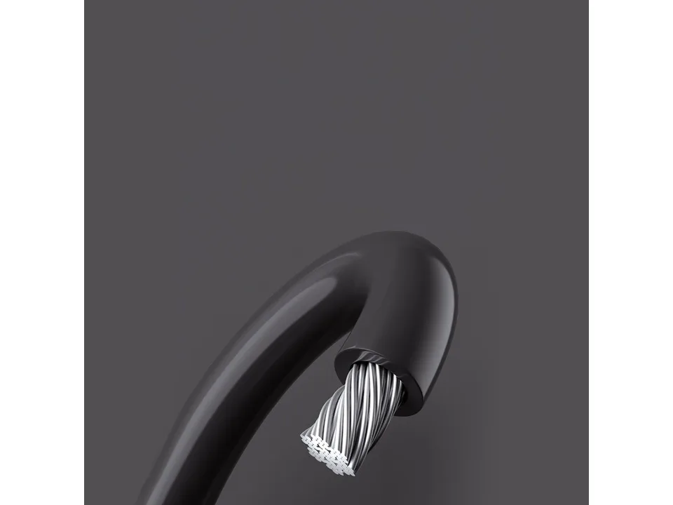 Close-up showing the internal metal wire core of the skipping rope.