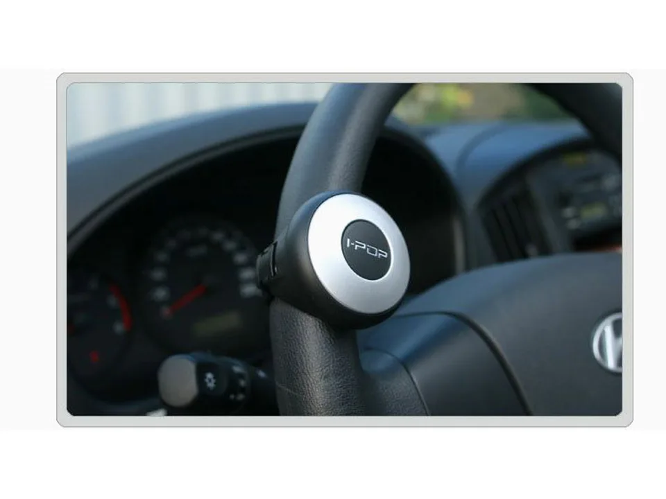 Steering wheel spinner knob installed on a car steering wheel