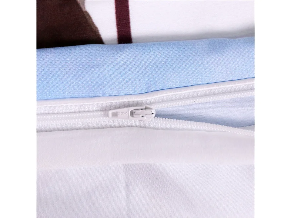 Close-up of the white zipper closure on the bedding.