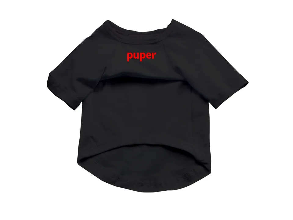 Black pet t-shirt with the word 'puper' printed in red.
